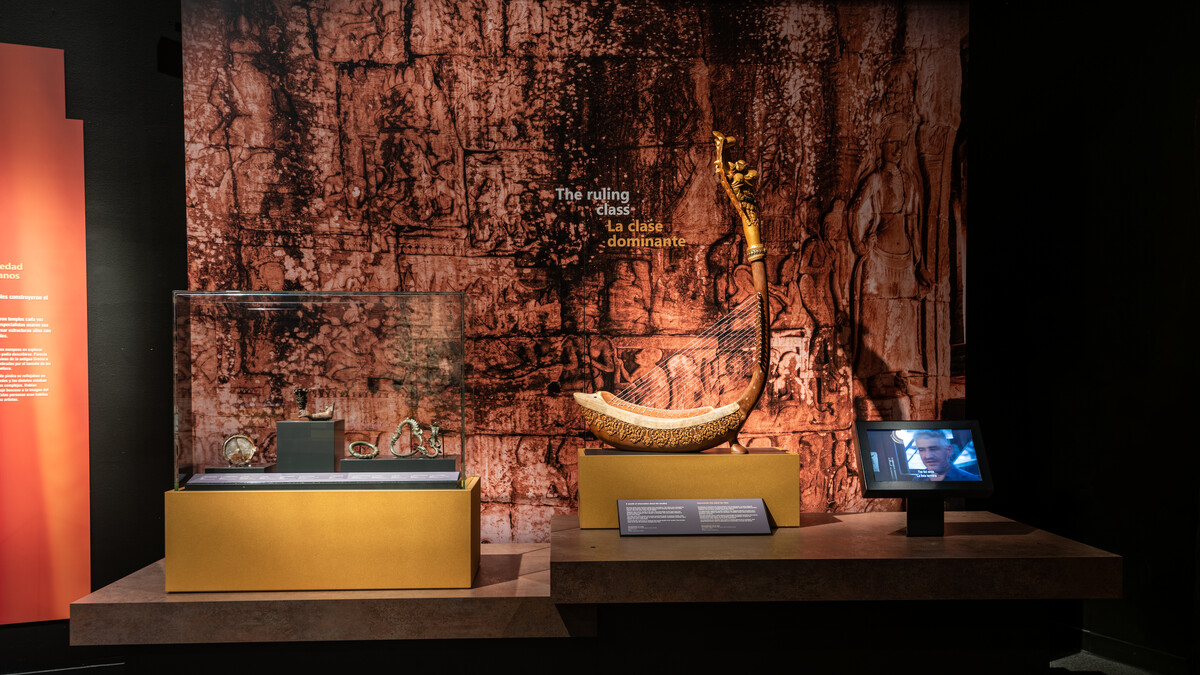 Replica of Angkorian Harp in Angkor: The Lost Empire of Cambodia Exhibition